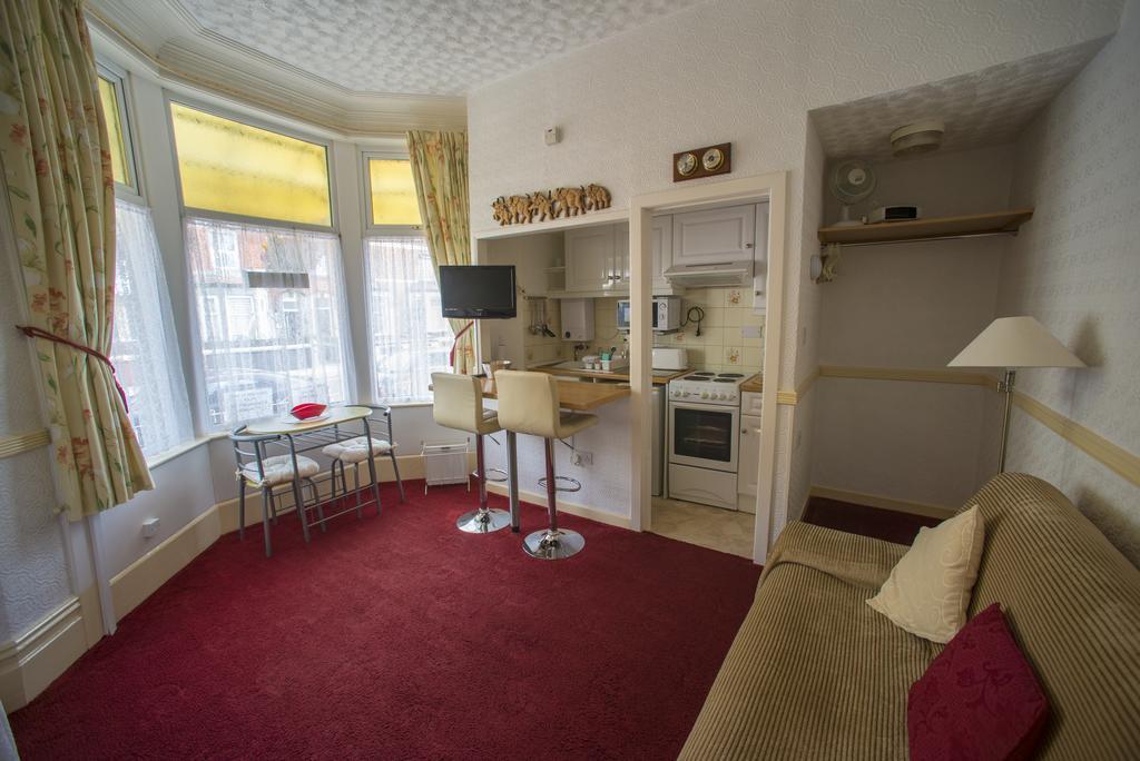 Lyndale Holiday Flats Μπλάκπουλ Εξωτερικό φωτογραφία